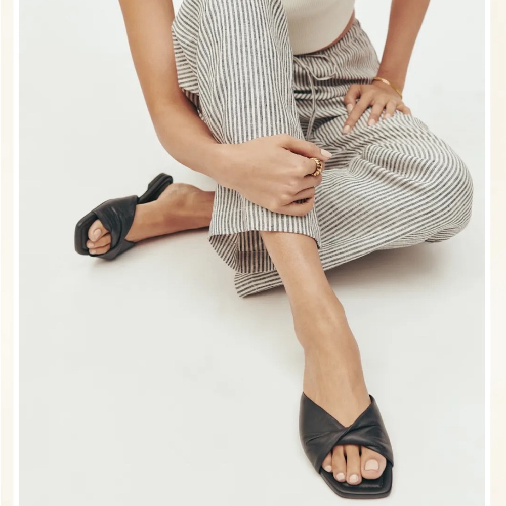 Reformation Mikki Twist Flat Sandal